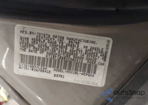 1999 Toyota Avalon Xls z USA, uszkodzony, nr VIN 4T1BF18B8XU302143